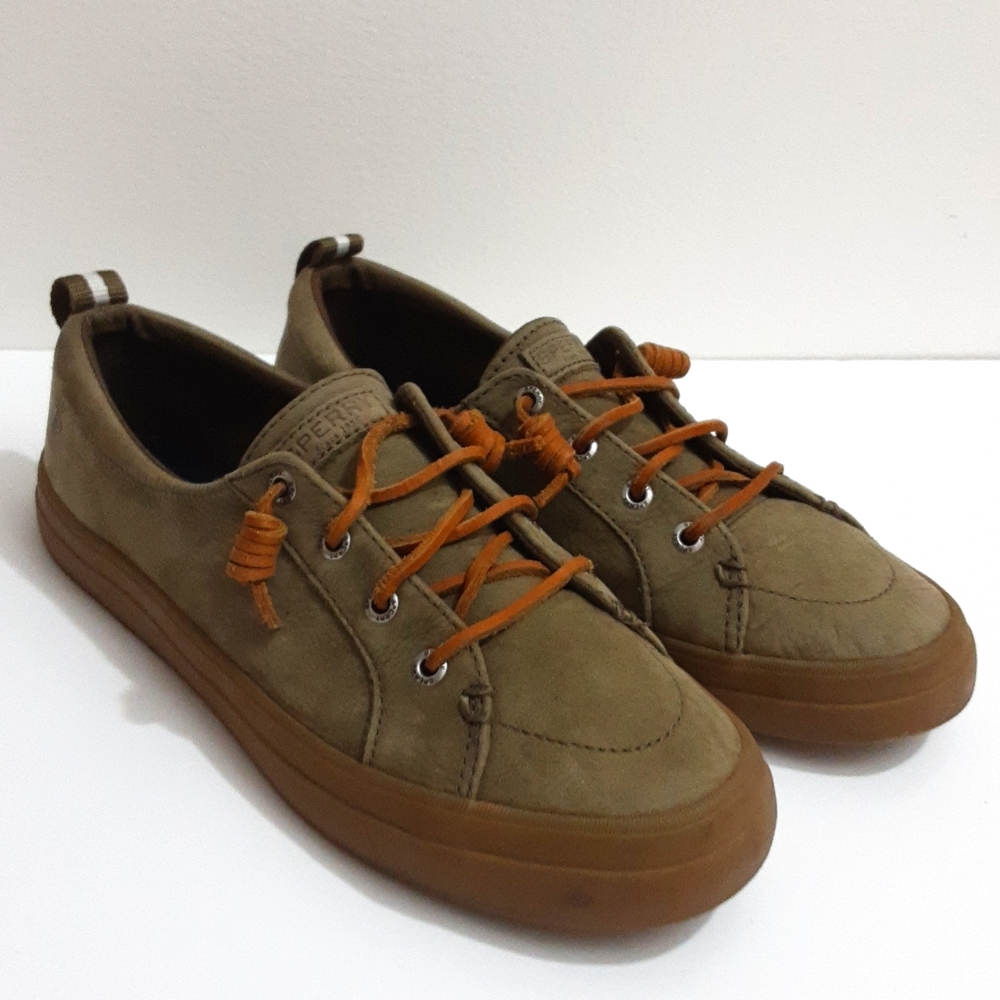 ❤❤❤REAR COLOR SPERRY SHOES SIZE 8❤❤❤